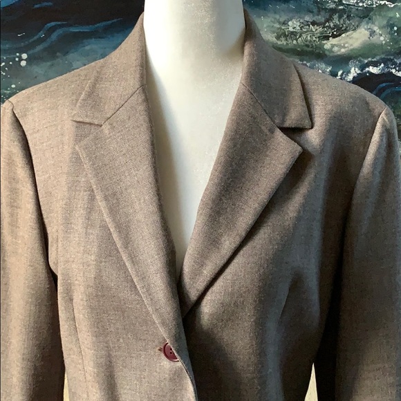 Jacket - Picture 2 of 8